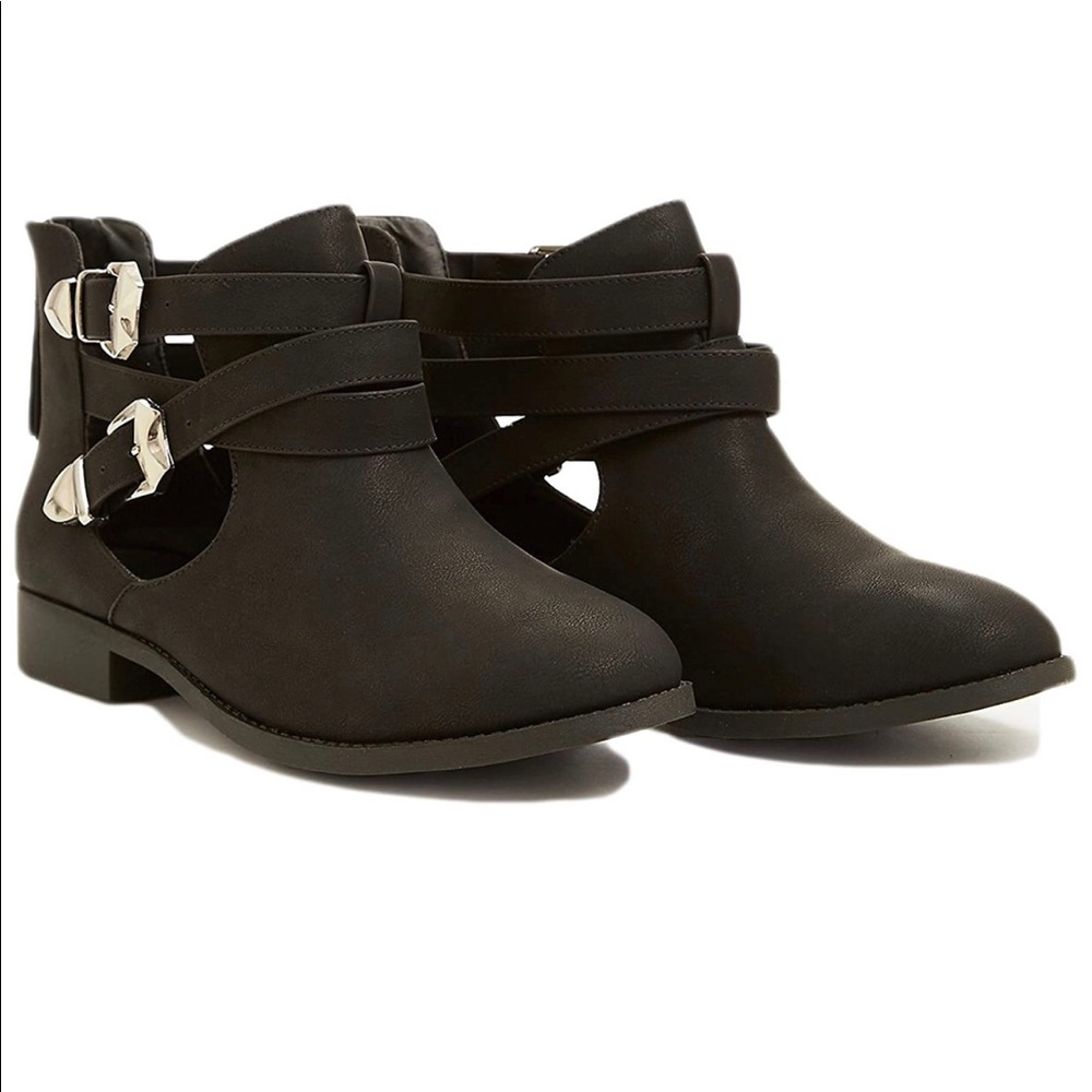 Charles Albert Black Ankle Boots